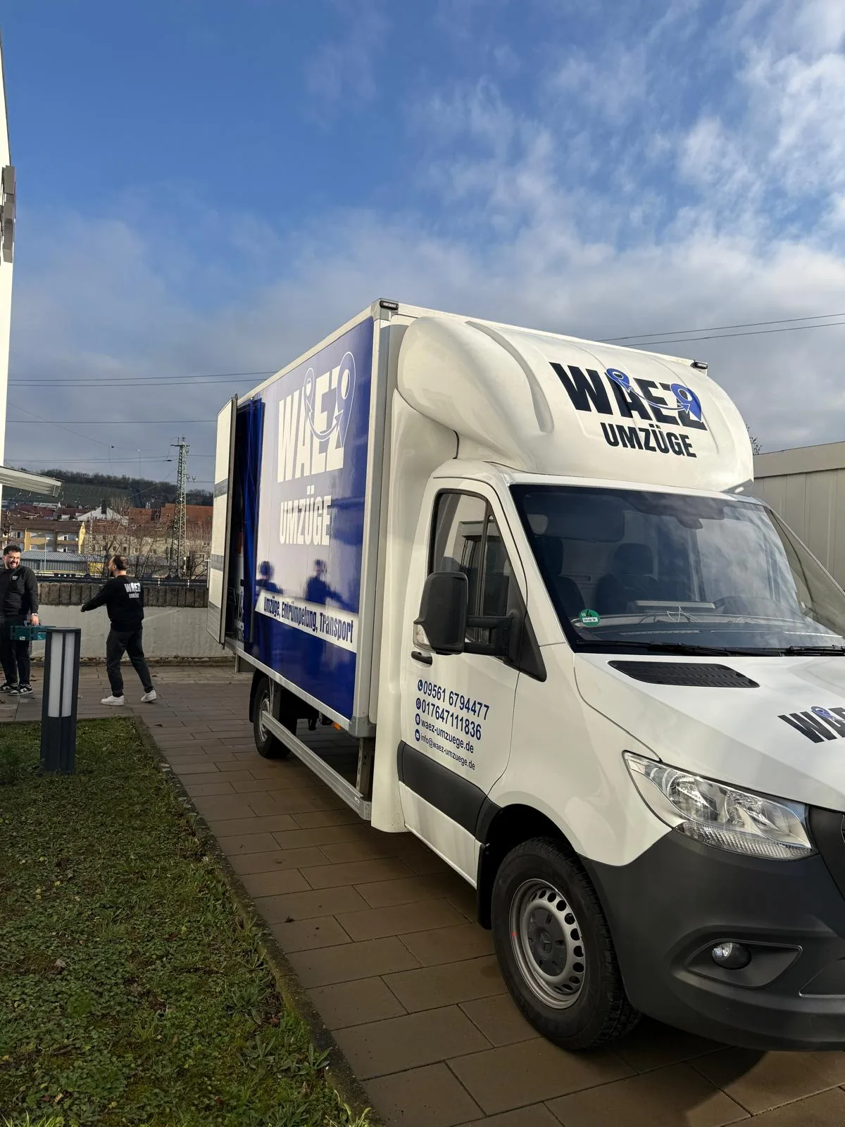 Waez Umzüge Team bei der Arbeit – Coburg